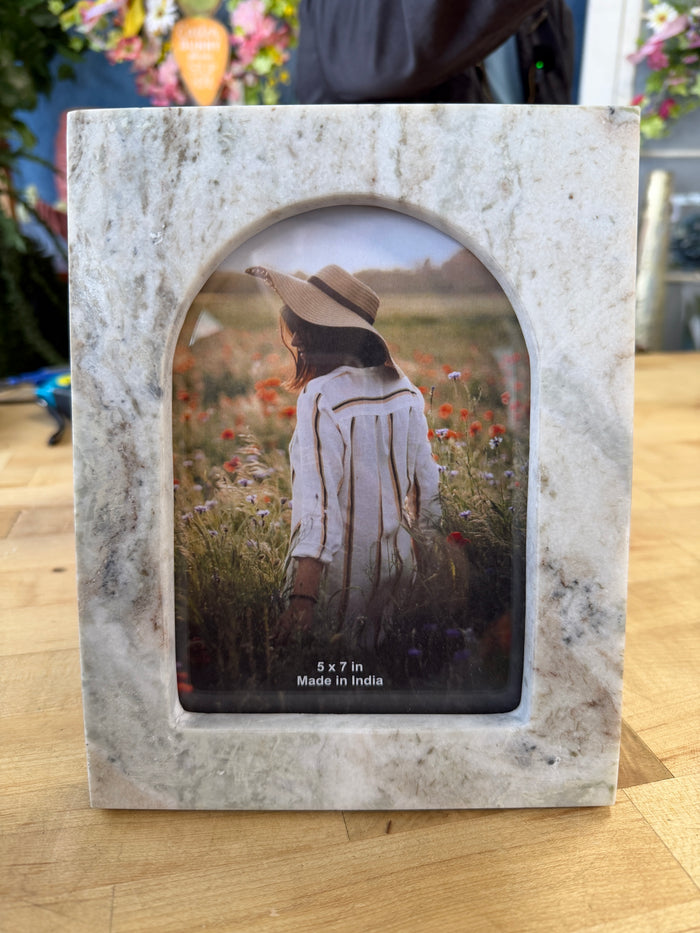 5X7" Arch Opening Marble Photo Frame