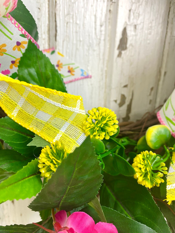 19" Taste of Spring Wreath