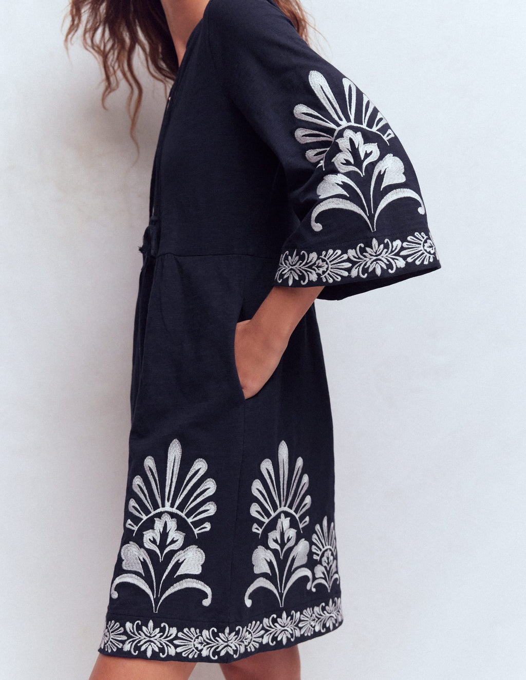 Short Kaftan Jersey Dress-Navy Embroidered