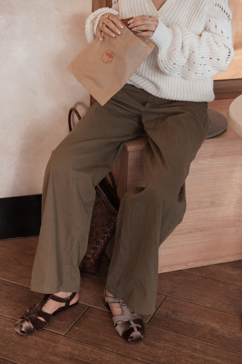Brynn Straight Leg Pants - Khaki