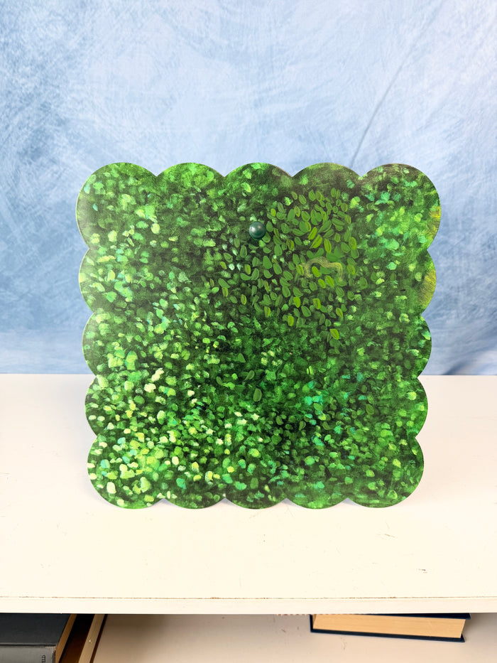 Scallop Boxwood Display Board