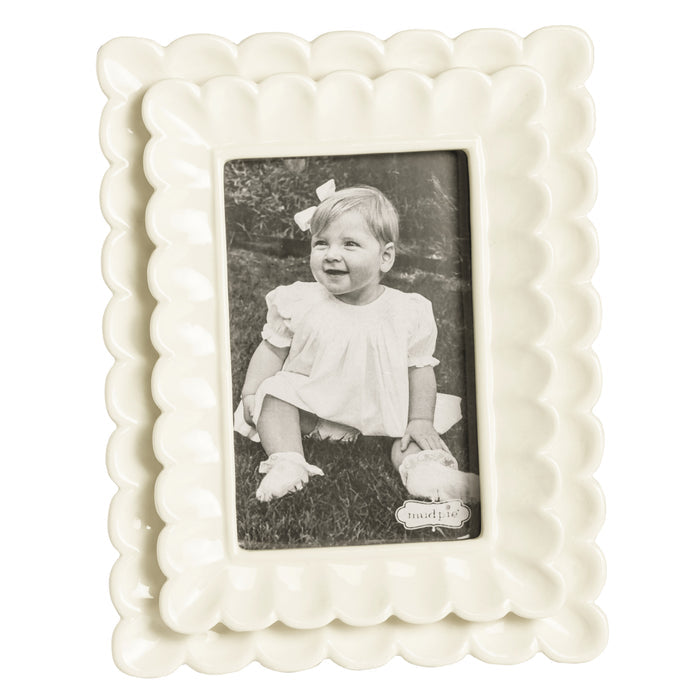 Small White Scalloped Frame