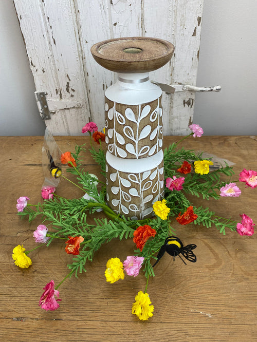 Summer days bee candle ring for farmhouse Spring home decor from Magnolias Home Decor